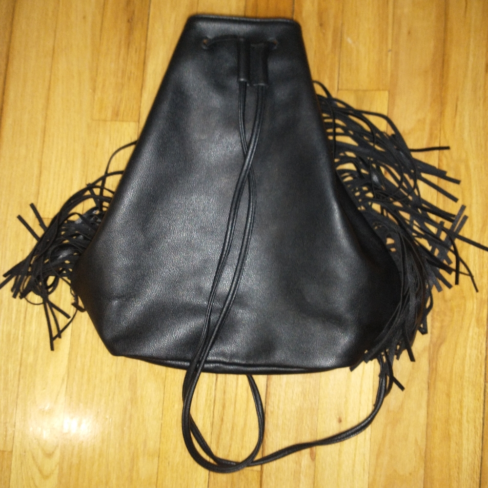 Victoria's secrets women faux black leather drawstring bag with fringe - Picture 7 of 9